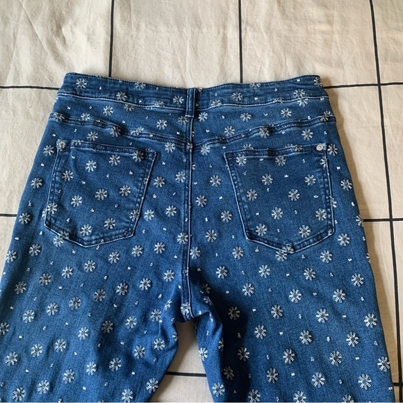 Pilcro by Anthropologie High Rise Bootcut Embroidered Jeans 31 - Picture 9 of 9